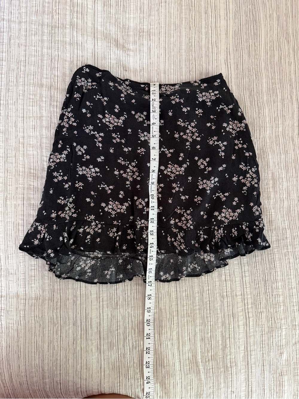 Abercrombie & Fitch Black Floral Ruffle A-Line Skirt size SMALL - Picture 4 of 4